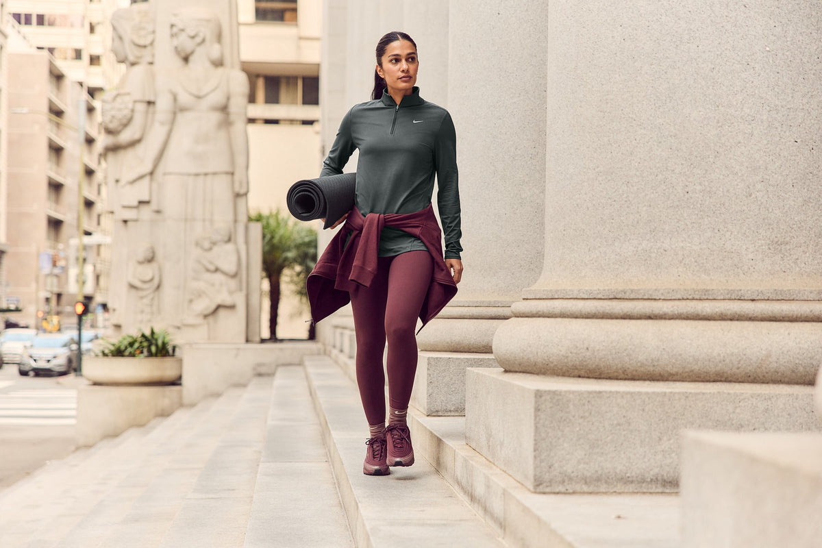 Nike Women's Dri-FIT Stride 1/2-Zip